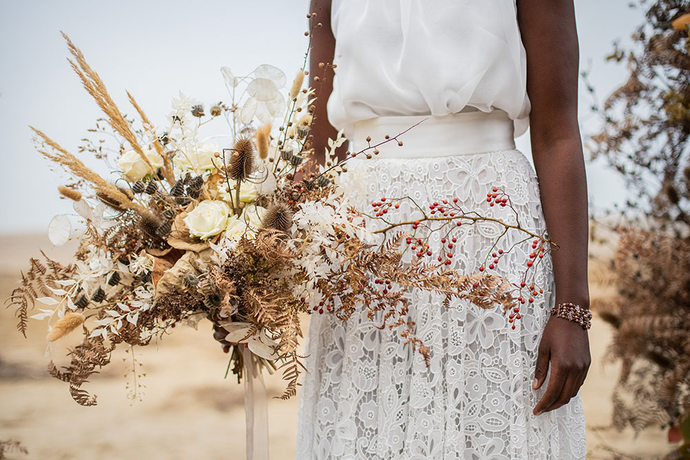 Bouquet da sposa con fiori secchi