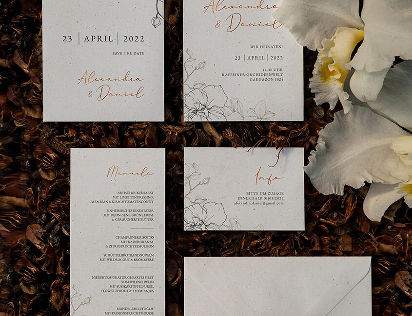 inviti e wedding stationery avorio e oro con orchidee
