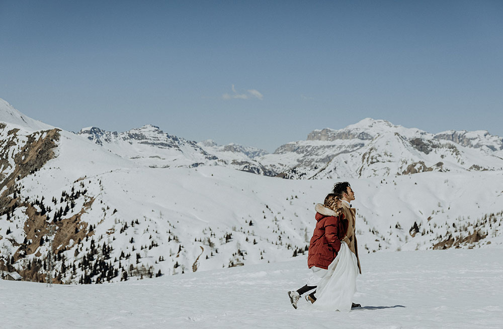 Winter elopement in the Dolomites