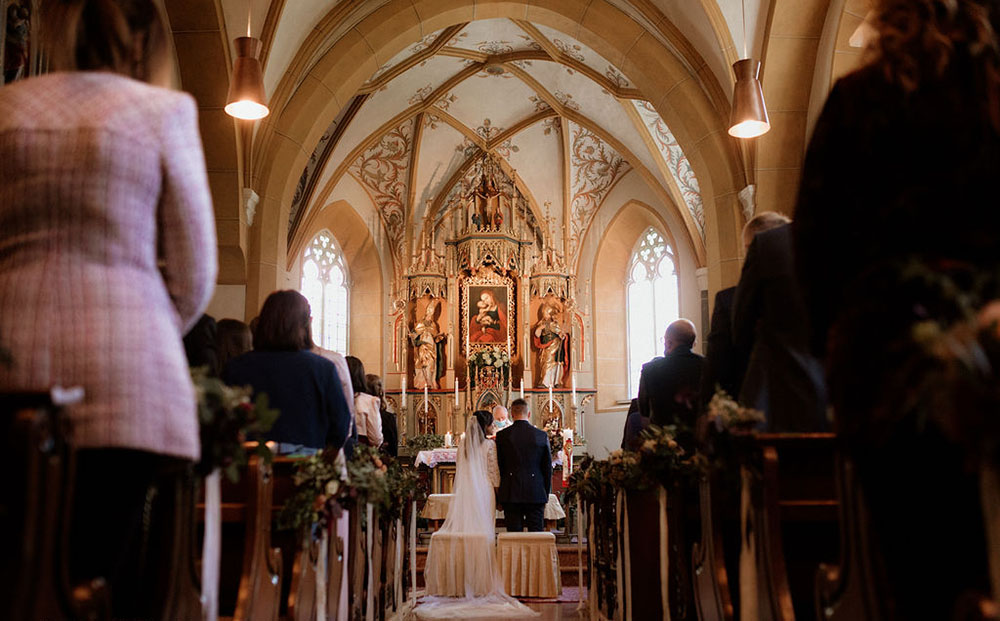 Matrimonio nella chiesa di Corvara in Val Badia