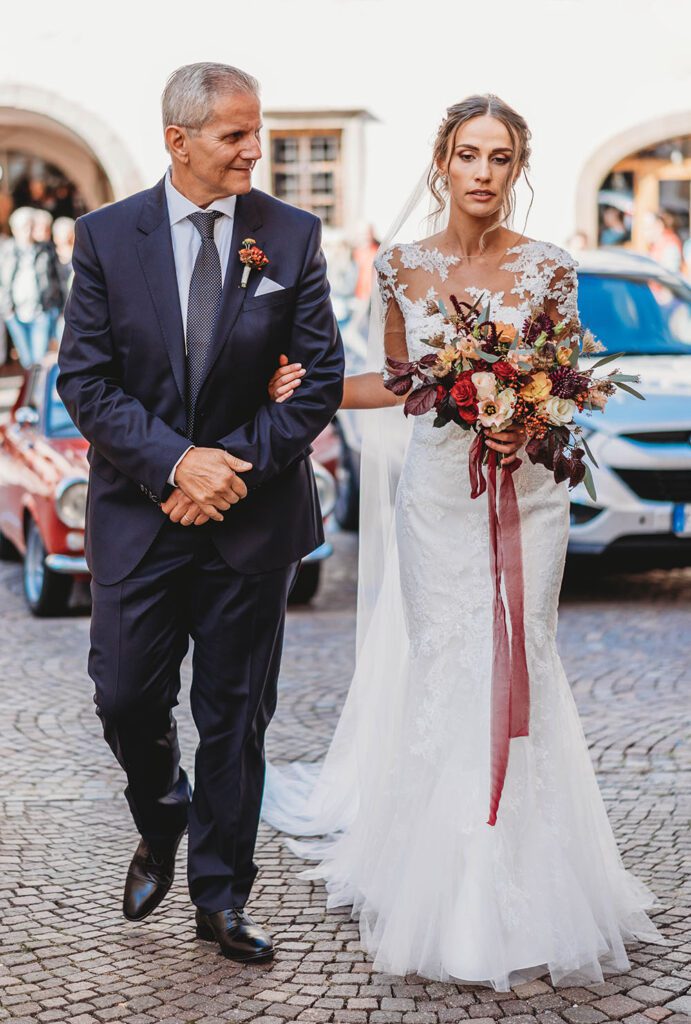 Ingresso della sposa in chiesa con il papà