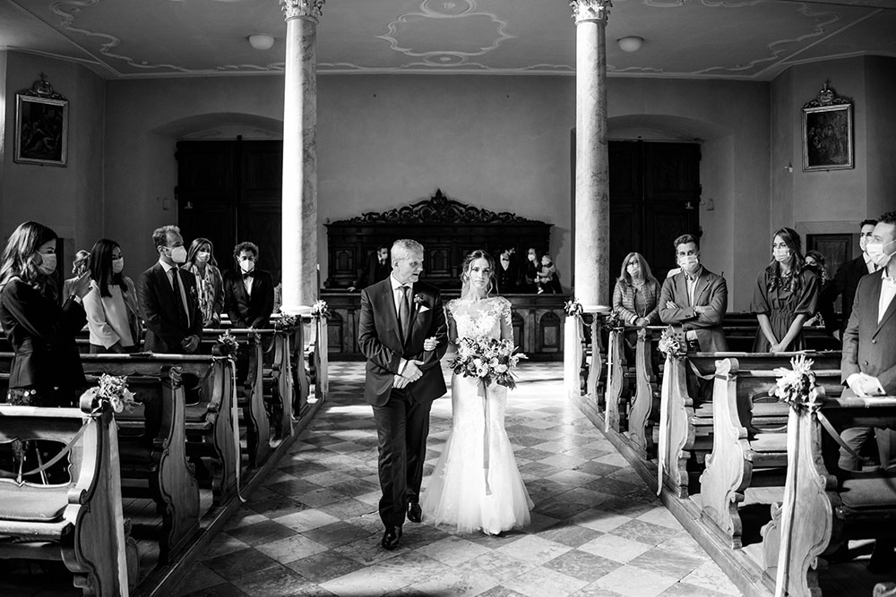 Ingresso della sposa in chiesa con il papà