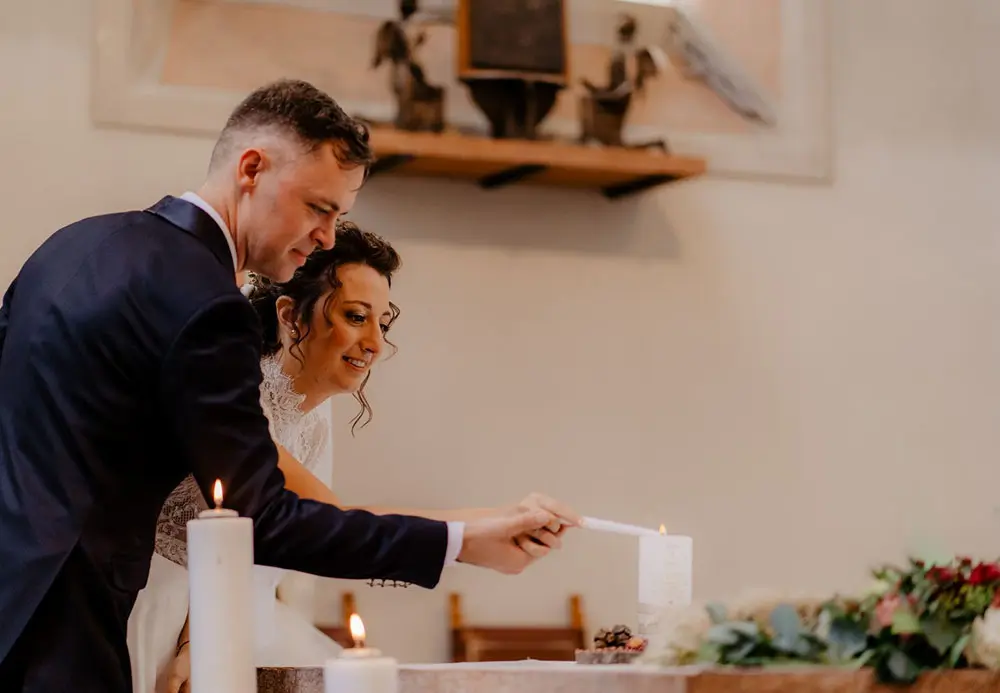 Accensione della candela degli sposi