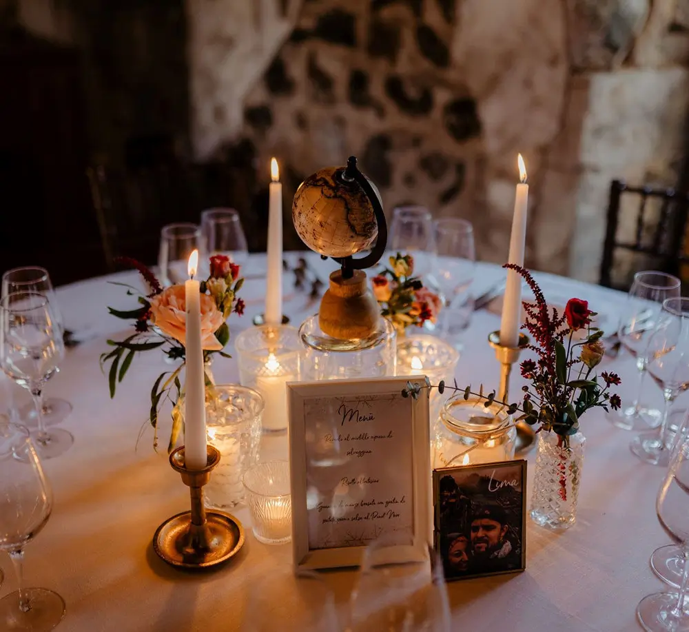 Ricevimento - allestimento tavoli nella sala dei cavalieri a Castel Wangen Bellermont