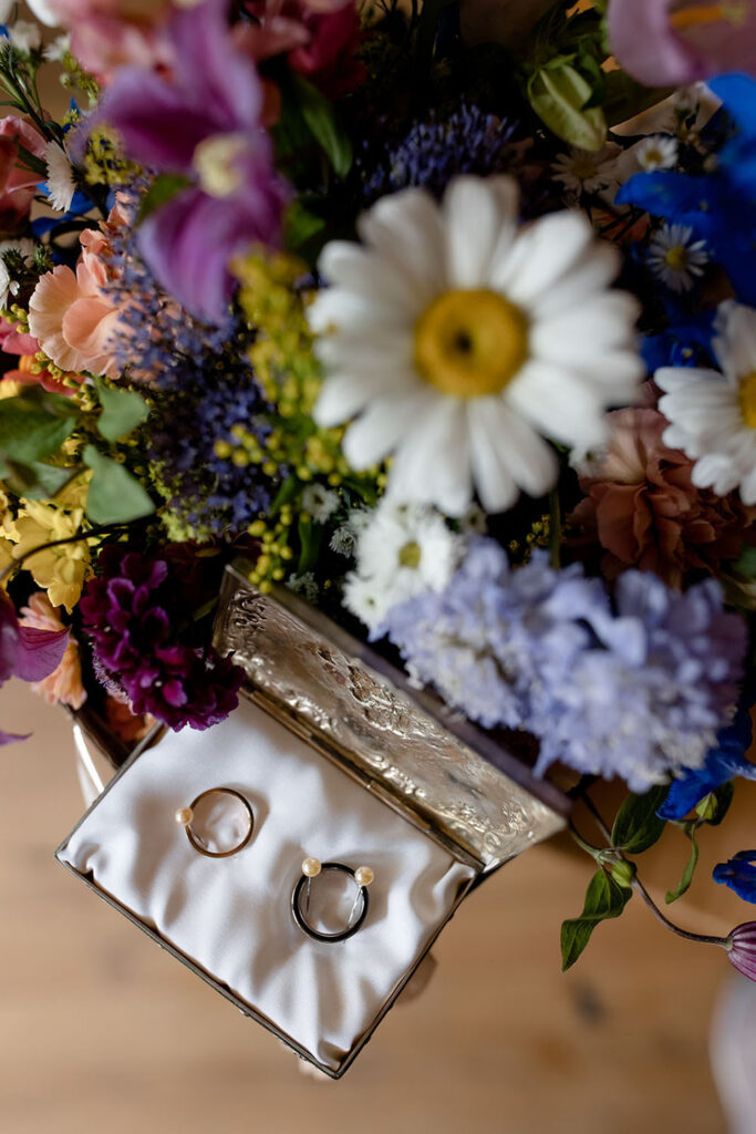 Summer wedding at Kulfuschgerhof, Dolomites, with wild flowers