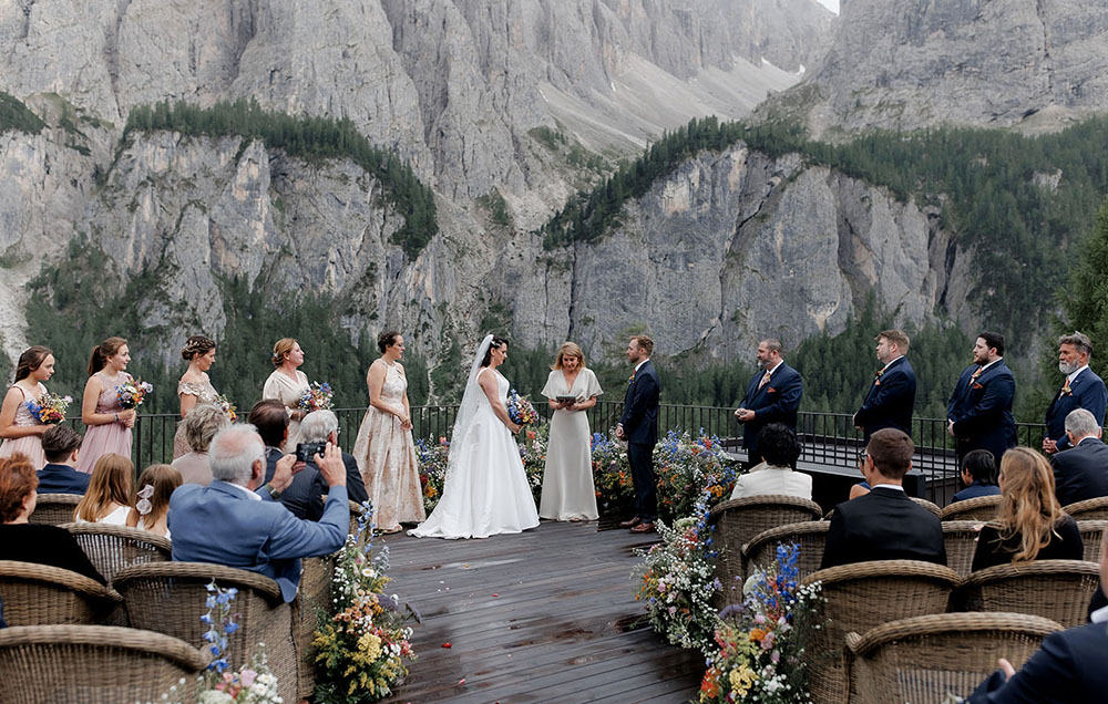 Summer wedding at Kulfuschgerhof, Dolomites, with wild flowers