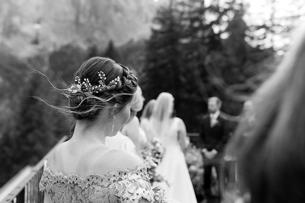 Summer wedding at Kulfuschgerhof, Dolomites, with wild flowers