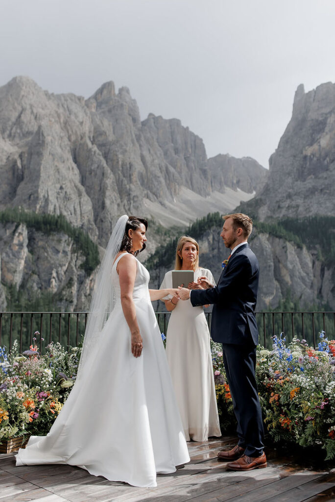 Summer wedding at Kulfuschgerhof, Dolomites, with wild flowers