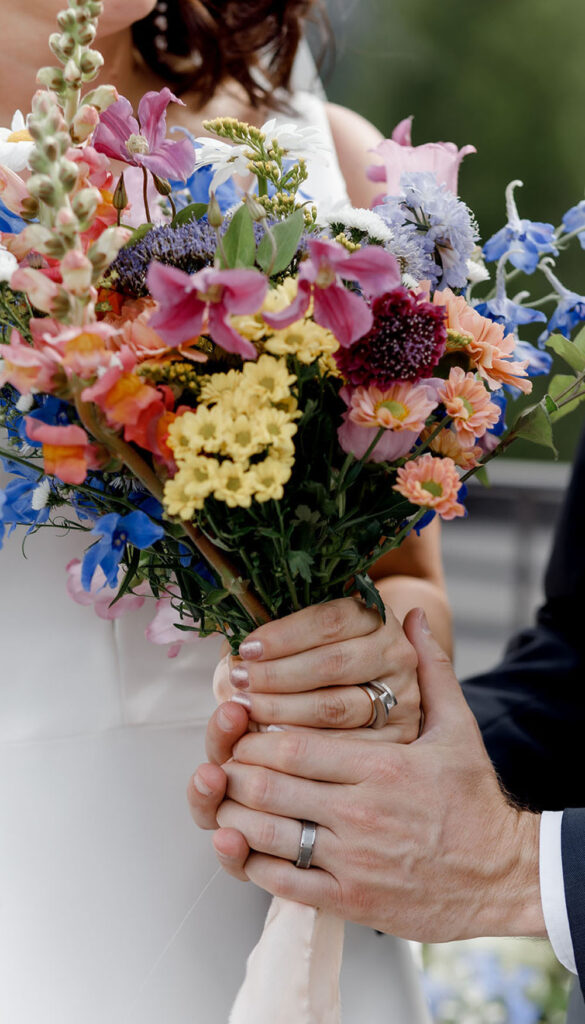 Summer wedding at Kulfuschgerhof, Dolomites, with wild flowers