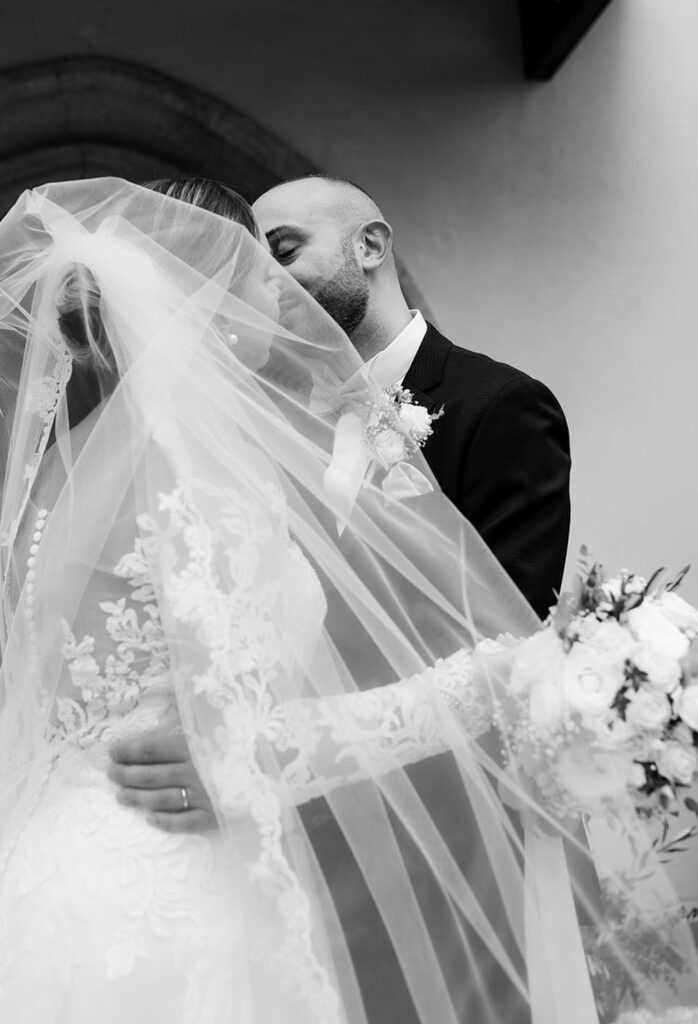 Matrimonio classico e romantico vicino a Bolzano fra i vigneti dell'Alto Adige