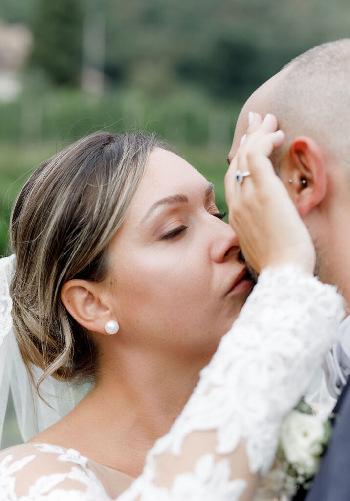 Matrimonio classico e romantico vicino a Bolzano fra i vigneti dell'Alto Adige