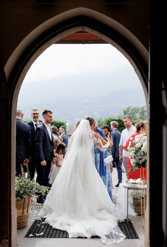 Matrimonio classico e romantico vicino a Bolzano fra i vigneti dell'Alto Adige