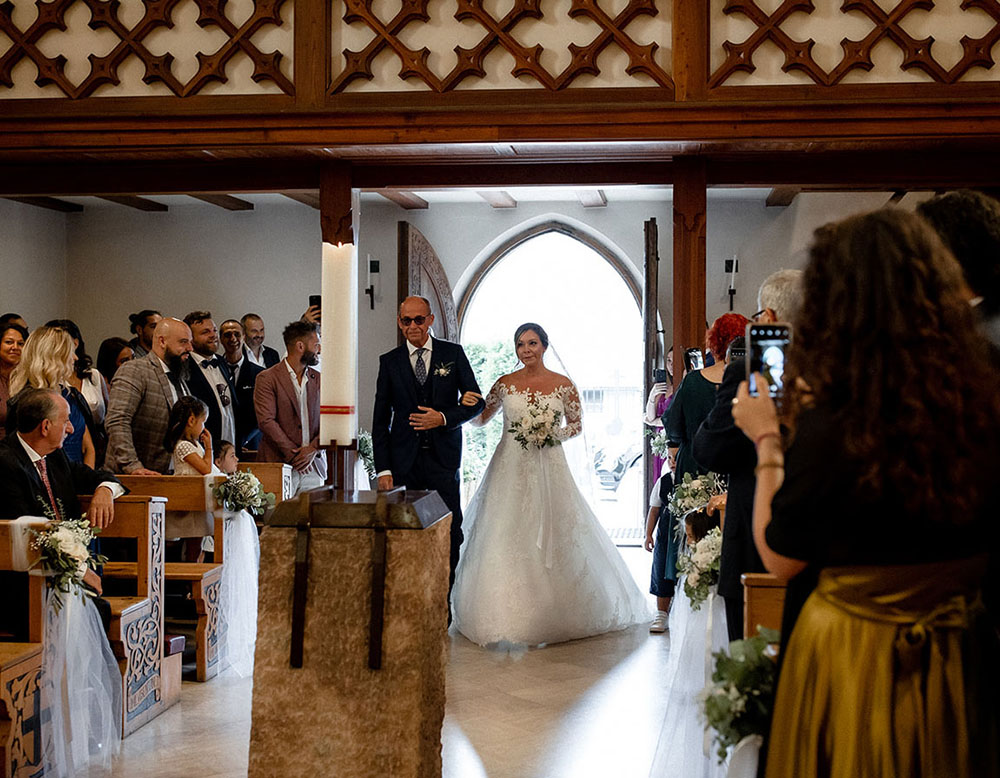 Matrimonio classico e romantico vicino a Bolzano fra i vigneti dell'Alto Adige