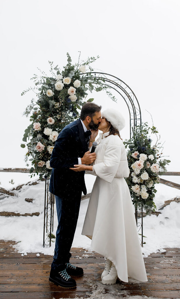 Winter wedding in the Dolomites