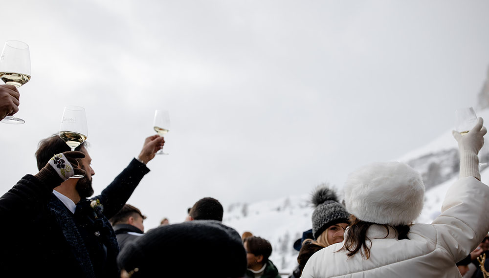 Matrimonio invernale sulle Dolomiti in Alto Adige