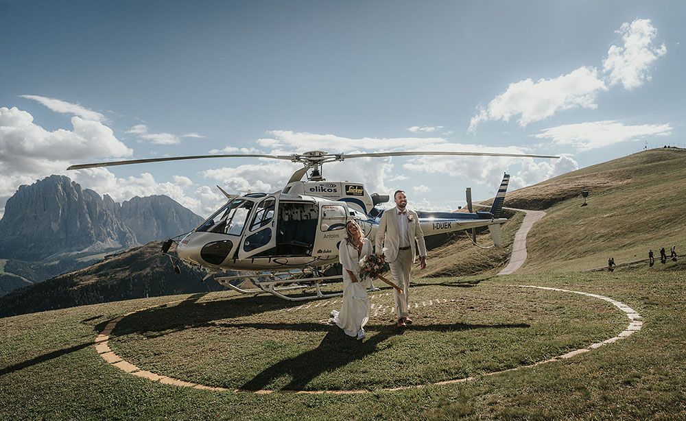 Intimate wedding in the Dolomites