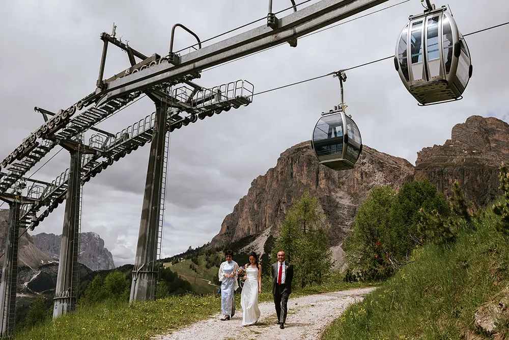 Wedding at Col Pradat in the Dolomites with wildflowers