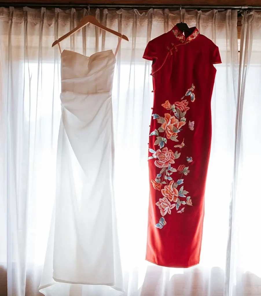 Wedding in the Dolomites with wildflowers - tea ceremony at Kolfuschgerhof