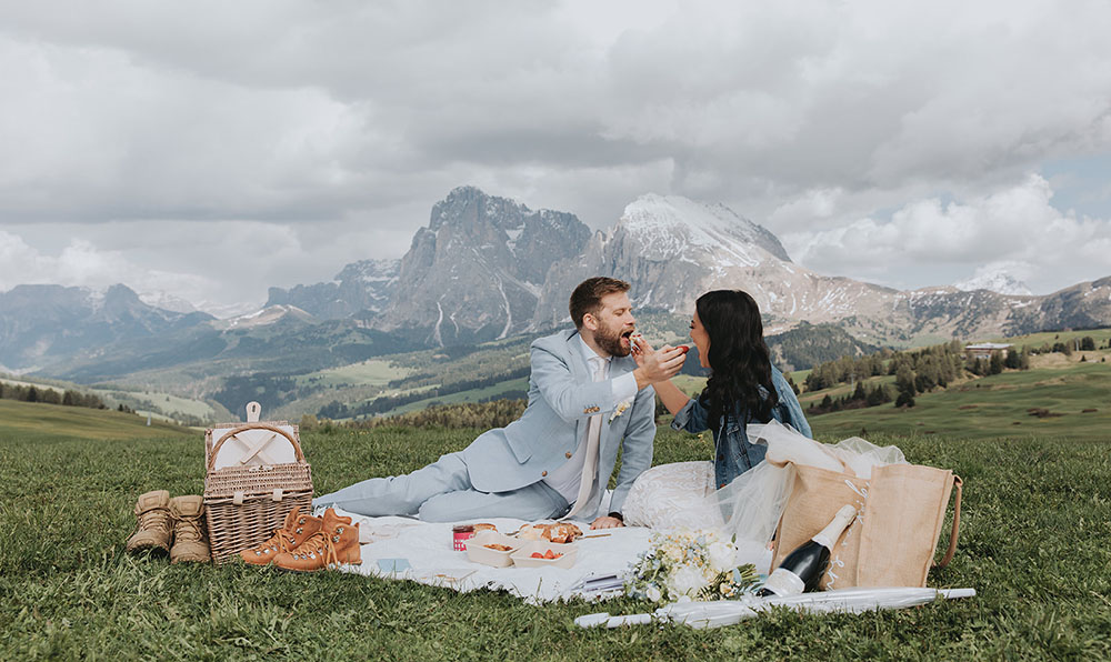 Matrimonio a Bolzano con picnic all'Alpe di Siusi